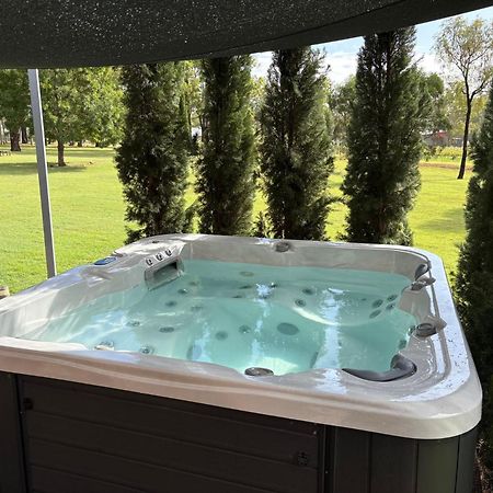 Blaxlands Homestead - Nothing Is Closer Opposite Hope Estate With Wifi And Pool Plus Fireplace Pokolbin Exterior foto