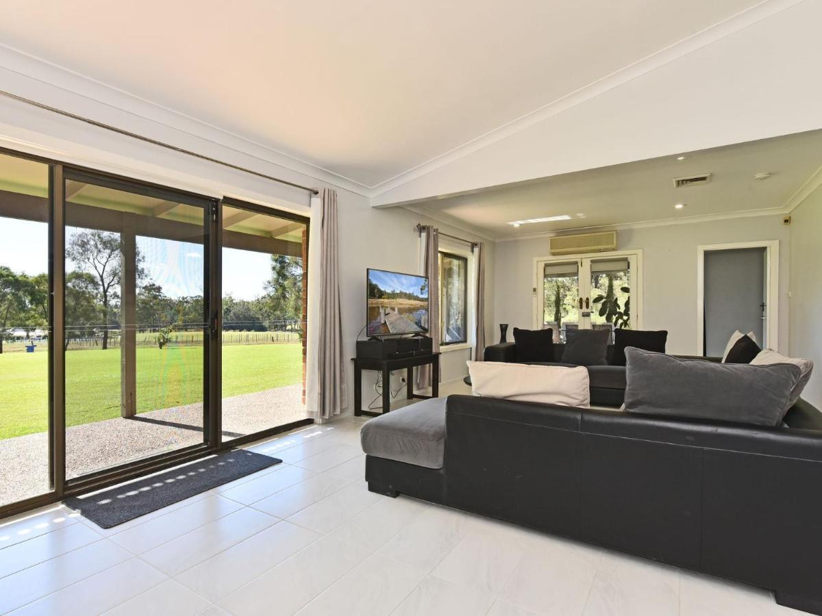 Blaxlands Homestead - Nothing Is Closer Opposite Hope Estate With Wifi And Pool Plus Fireplace Pokolbin Exterior foto